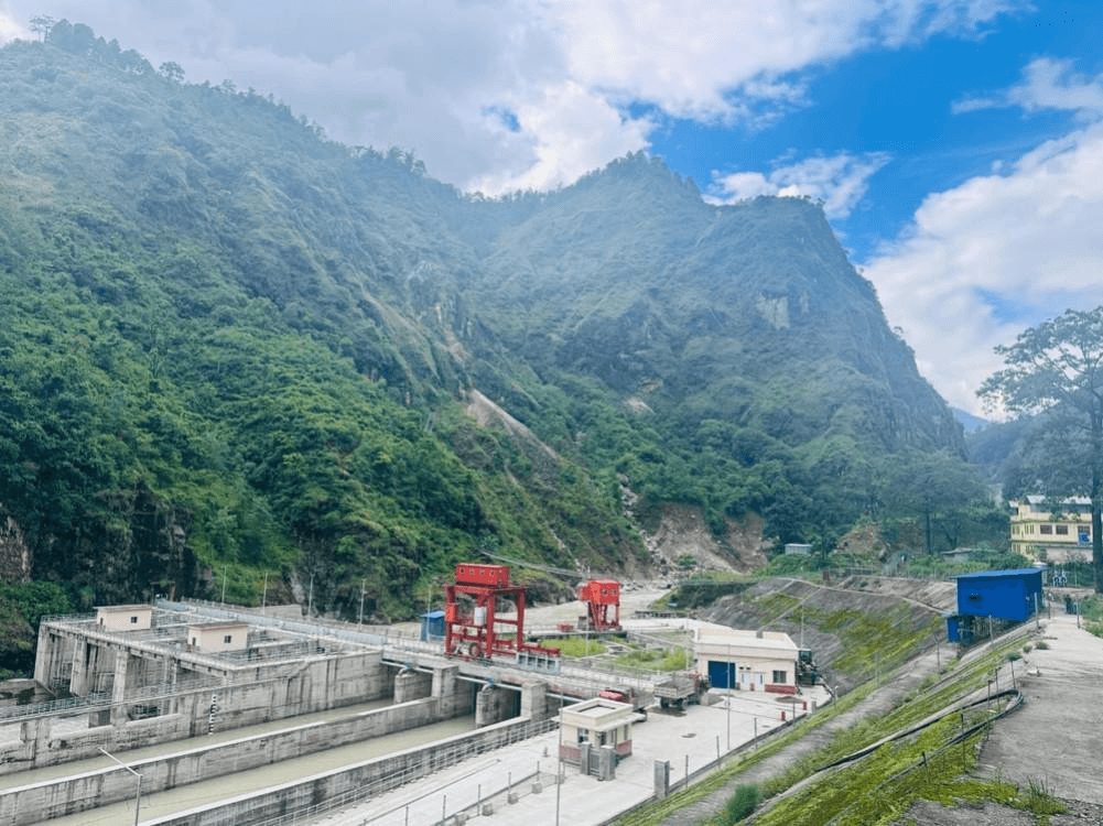 Madhya Bhotekoshi 102MW headworks and alpine river valley