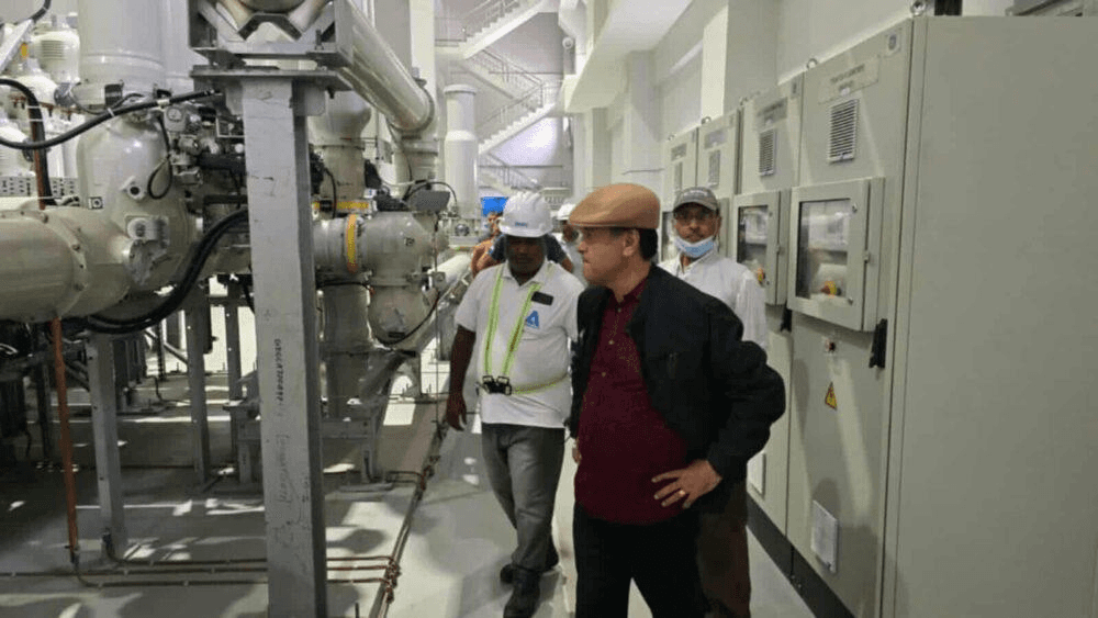 Powerhouse control room and turbine generator hall inspection
